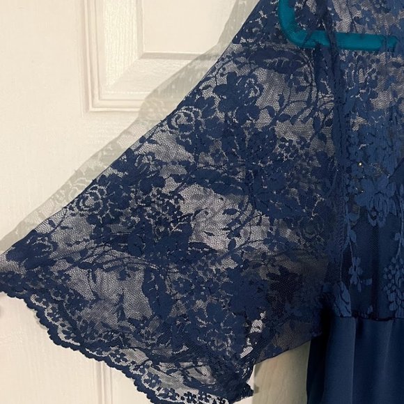 ASOS CURVE Kate Lace Maxi with Flutter Sleeves - Picture 9 of 12